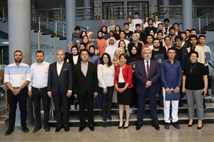 Hemşirelik Öğrencileri Resim Sergisi Açtı